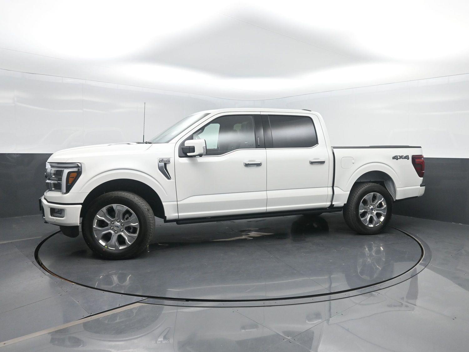 Star White Metallic Tri-Coat 2026 Ford F-150 Pickup Truck Four-Wheel Drive Automatic