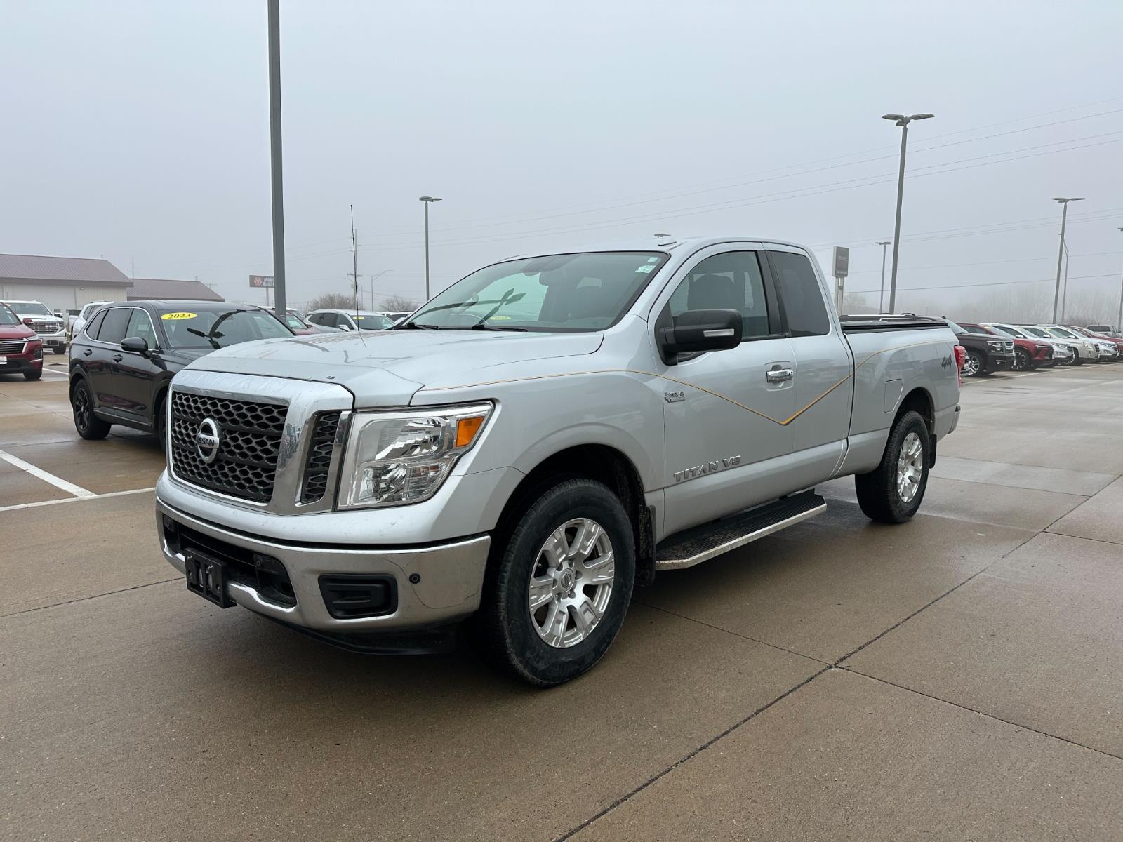 2018 Nissan Titan SV King Cab 4WD