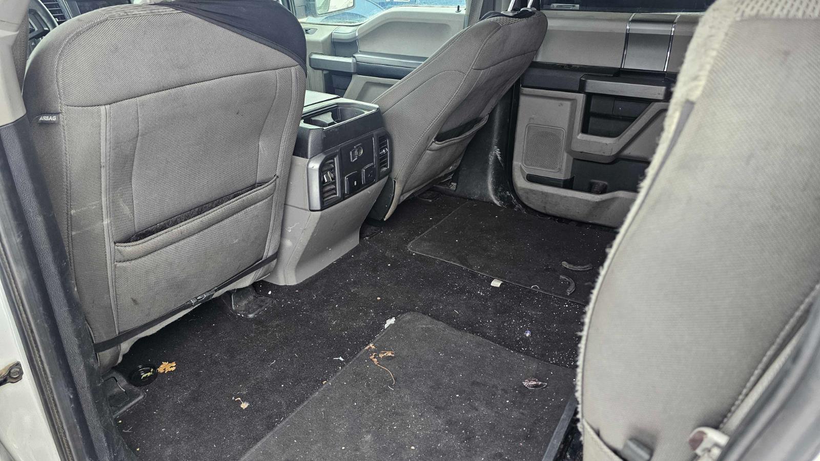 Used 2019 Oxford White FORD  image 6