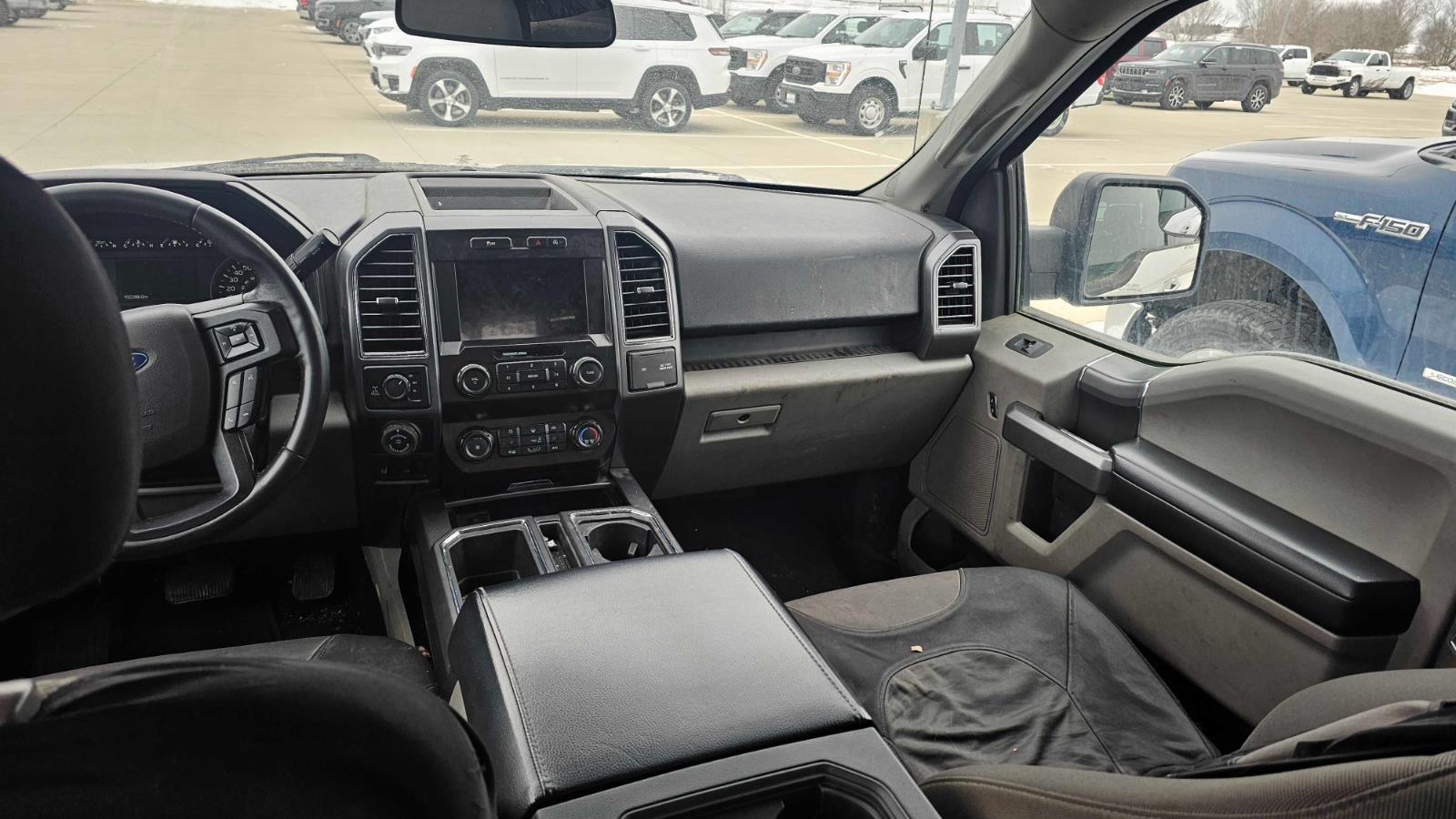 Used 2019 Oxford White FORD  image 7