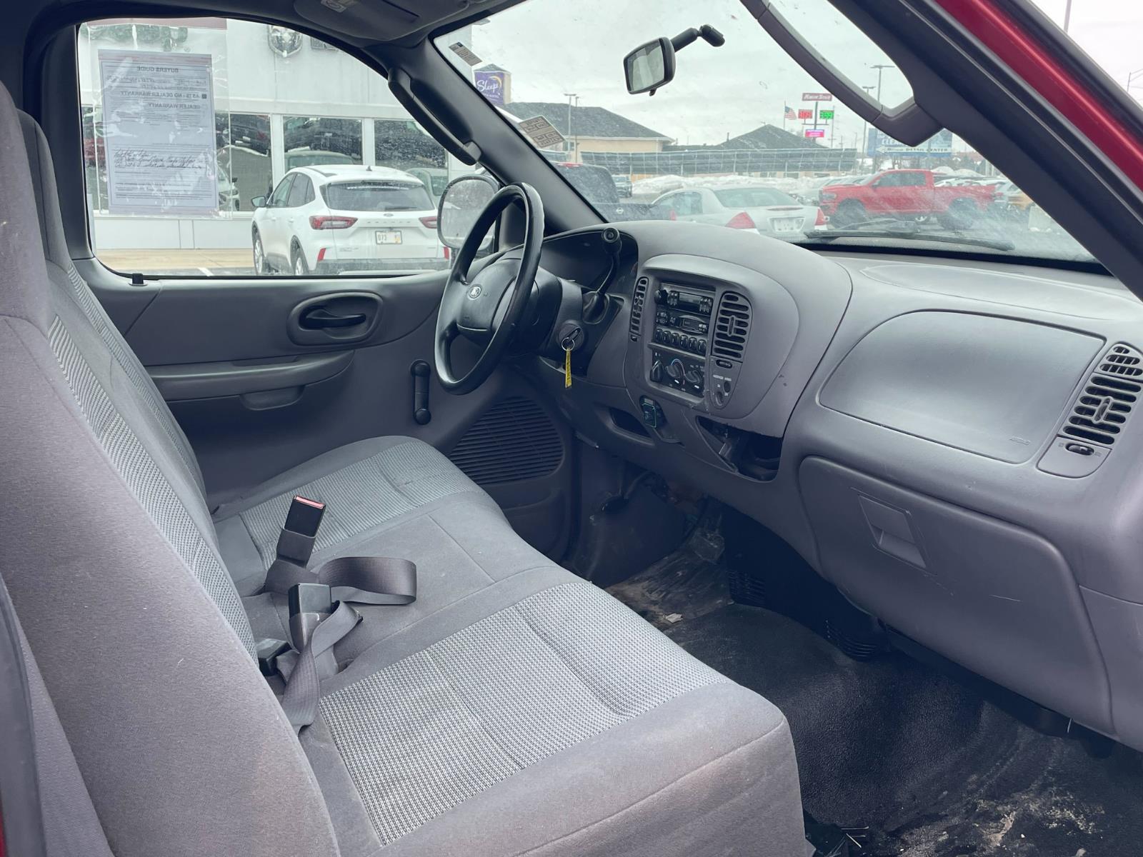 Used 2004 RED Ford XLT image 6