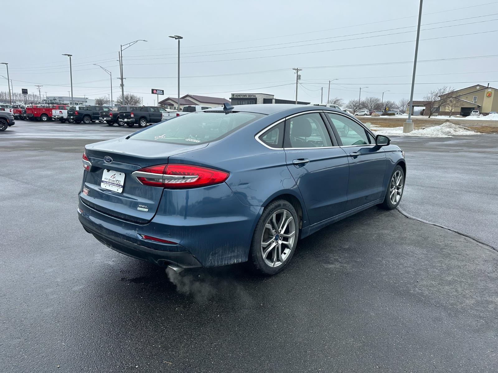 Used 2019 Blue Ford SEL image 2