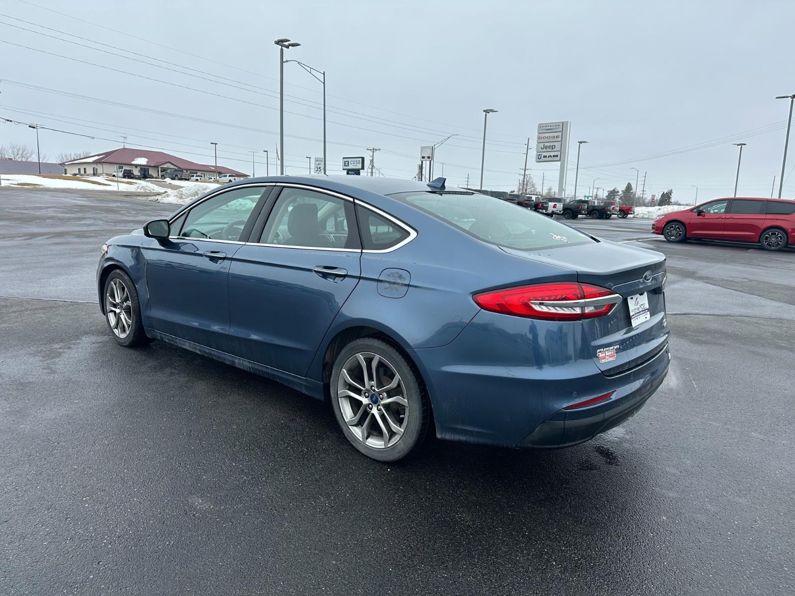 Used 2019 Blue Ford SEL image 7