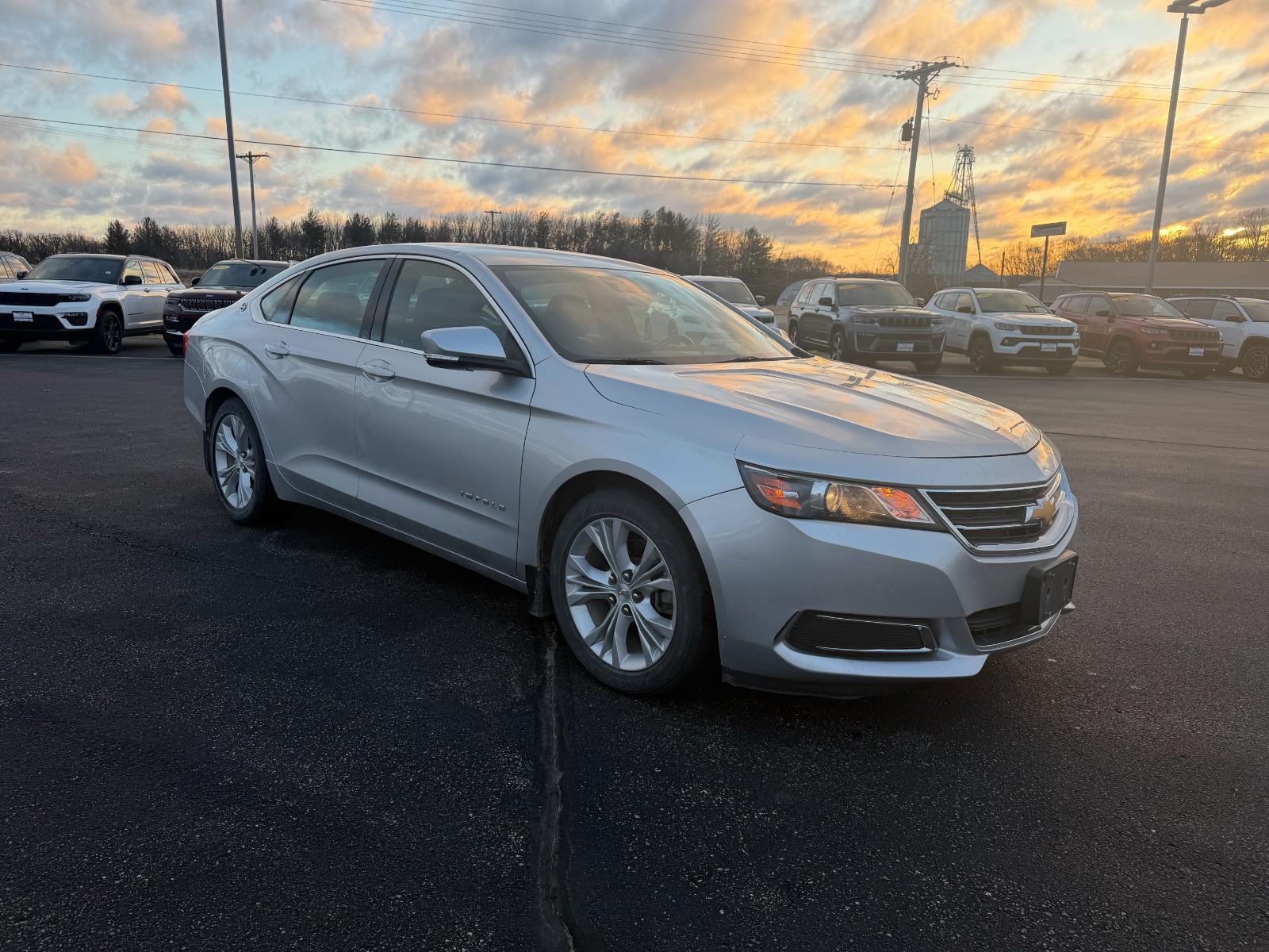Used 2014 Silver Ice Metallic Chevrolet LT image 6