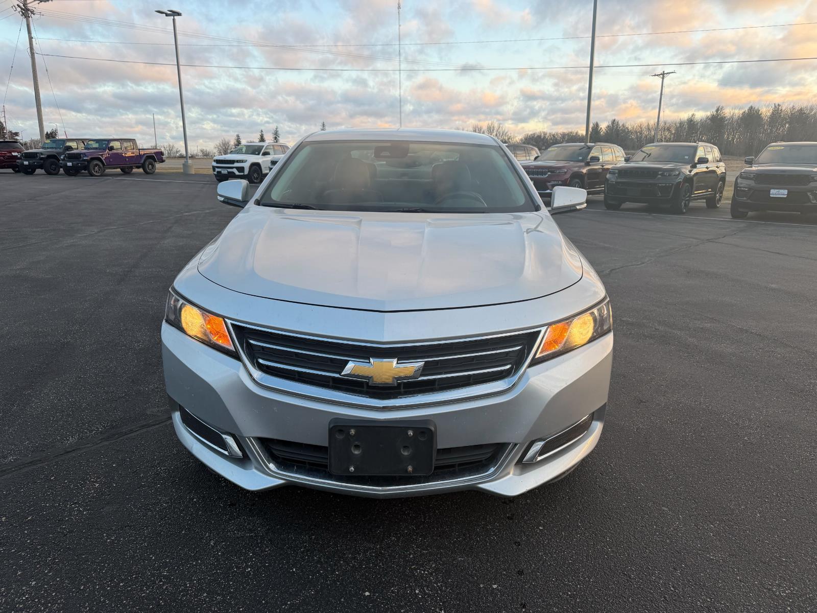 Used 2014 Silver Ice Metallic Chevrolet LT image 7