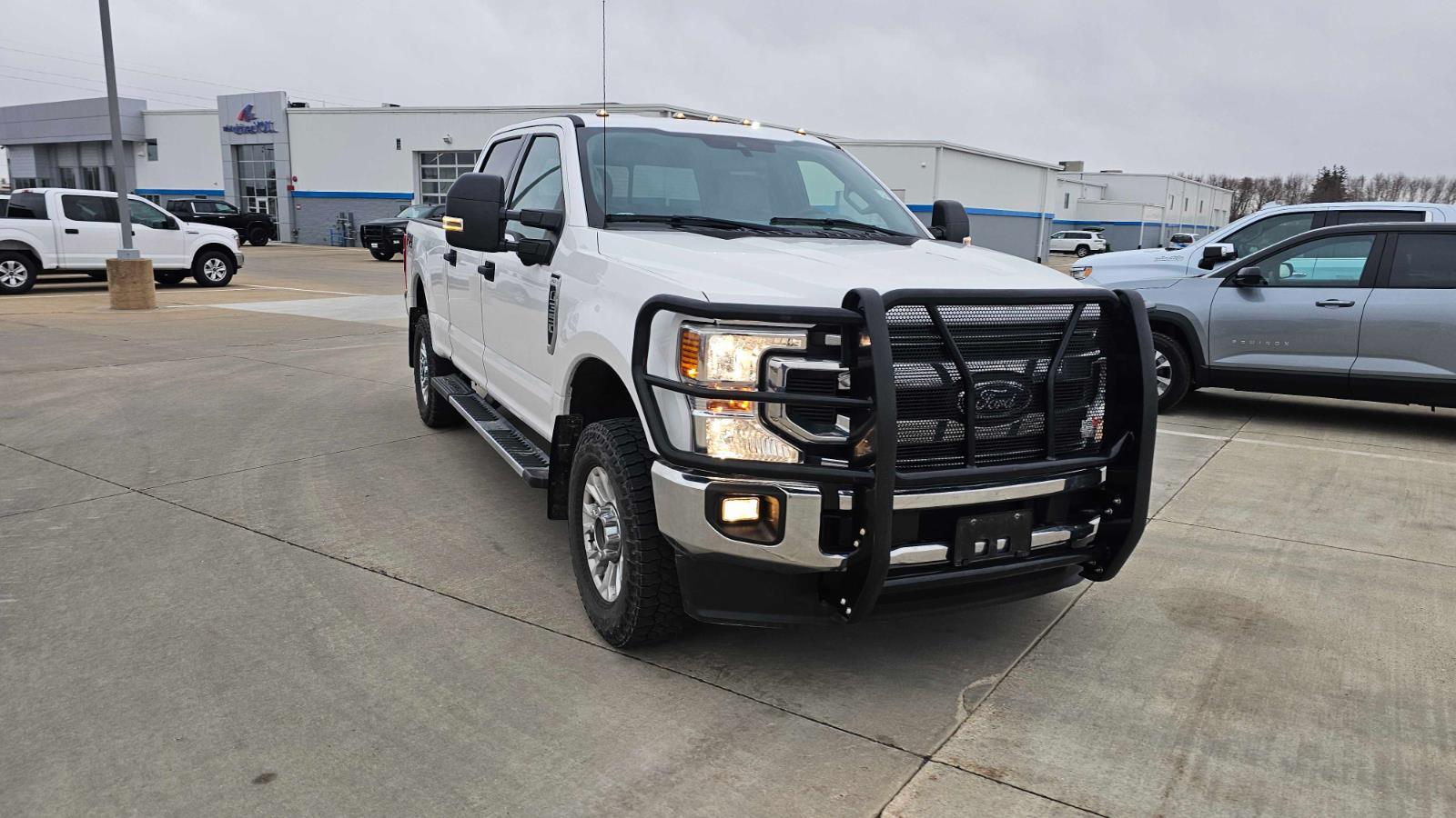 Used 2020 Oxford White Ford XLT image 2