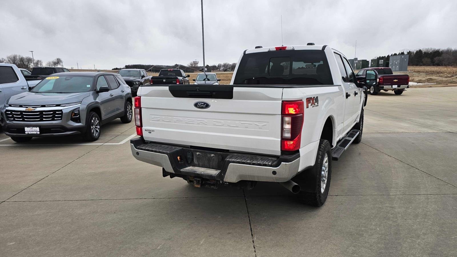 Used 2020 Oxford White Ford XLT image 4