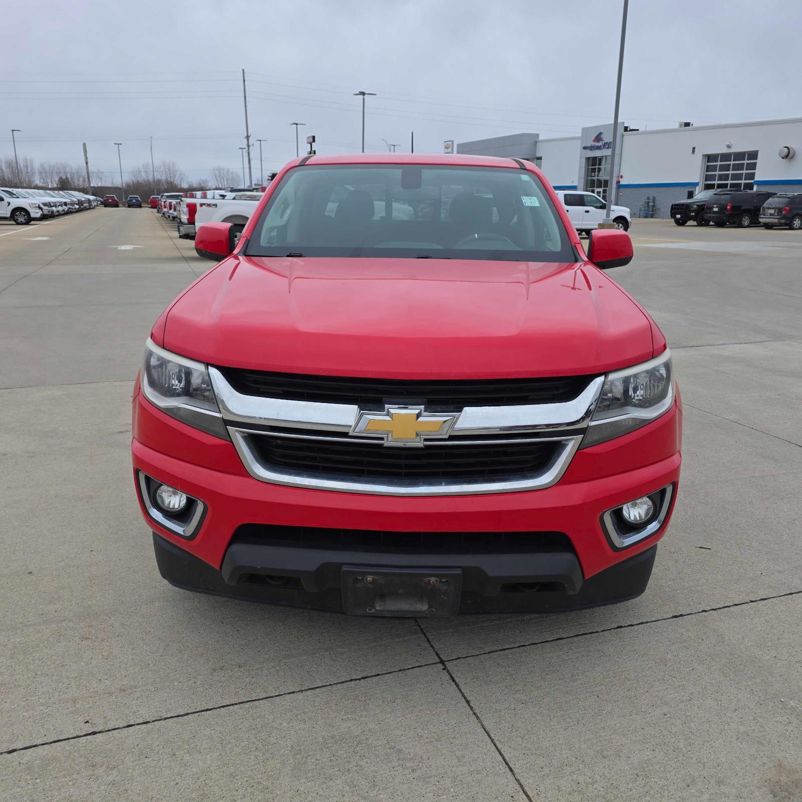 Used 2016 Red Hot Chevrolet 4WD LT image 4