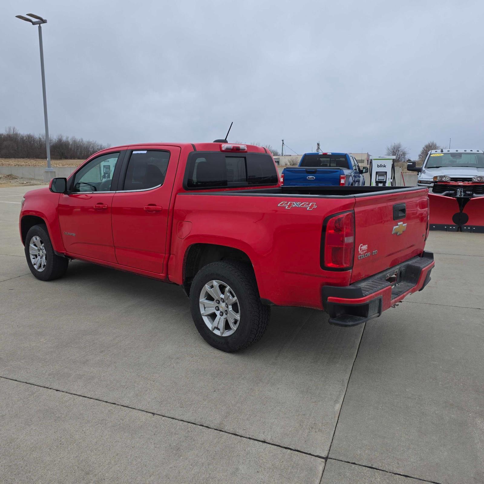 Used 2016 Red Hot Chevrolet 4WD LT image 6