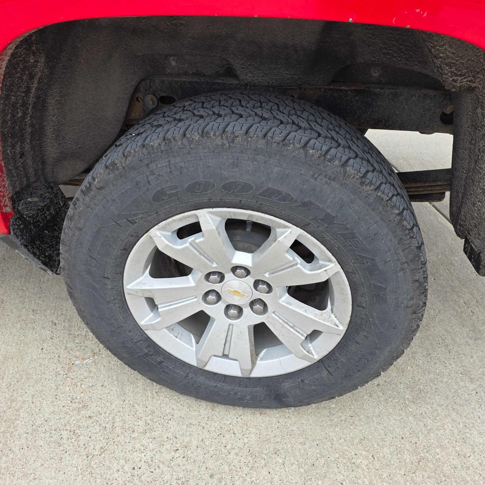 Used 2016 Red Hot Chevrolet 4WD LT image 9