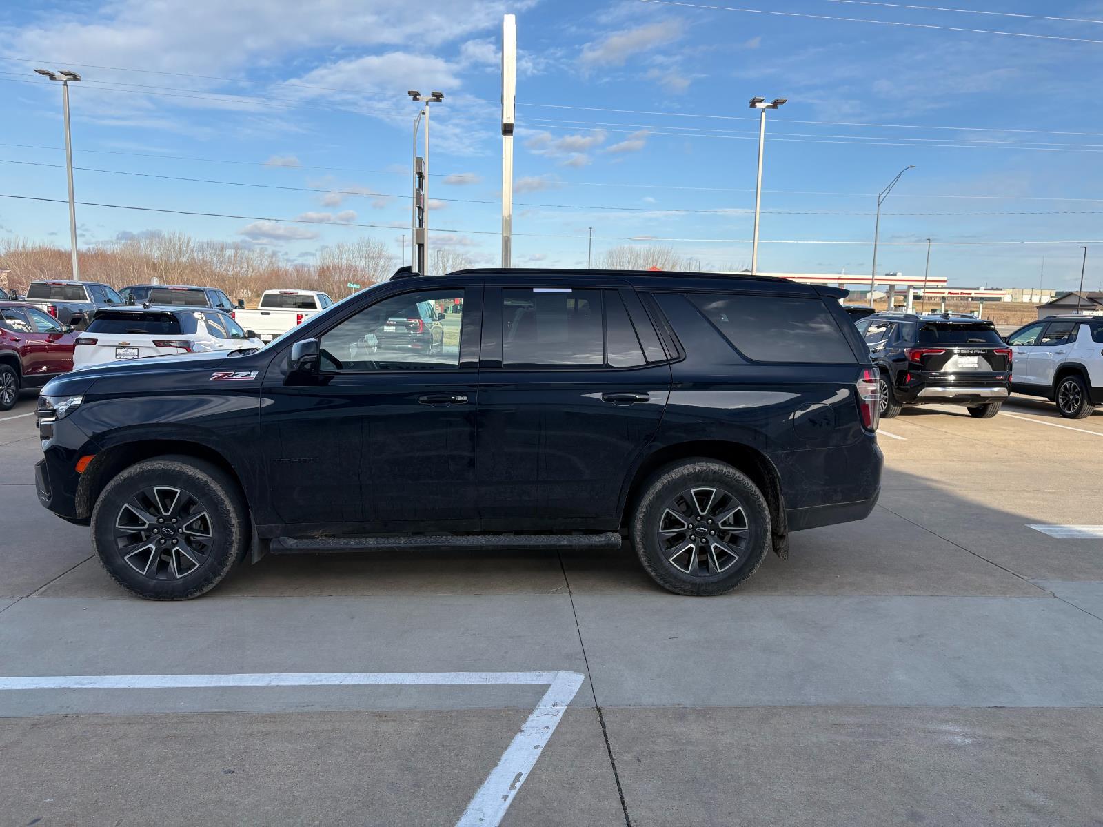 Used 2023 Midnight Blue Metallic Chevrolet Z71 image 3