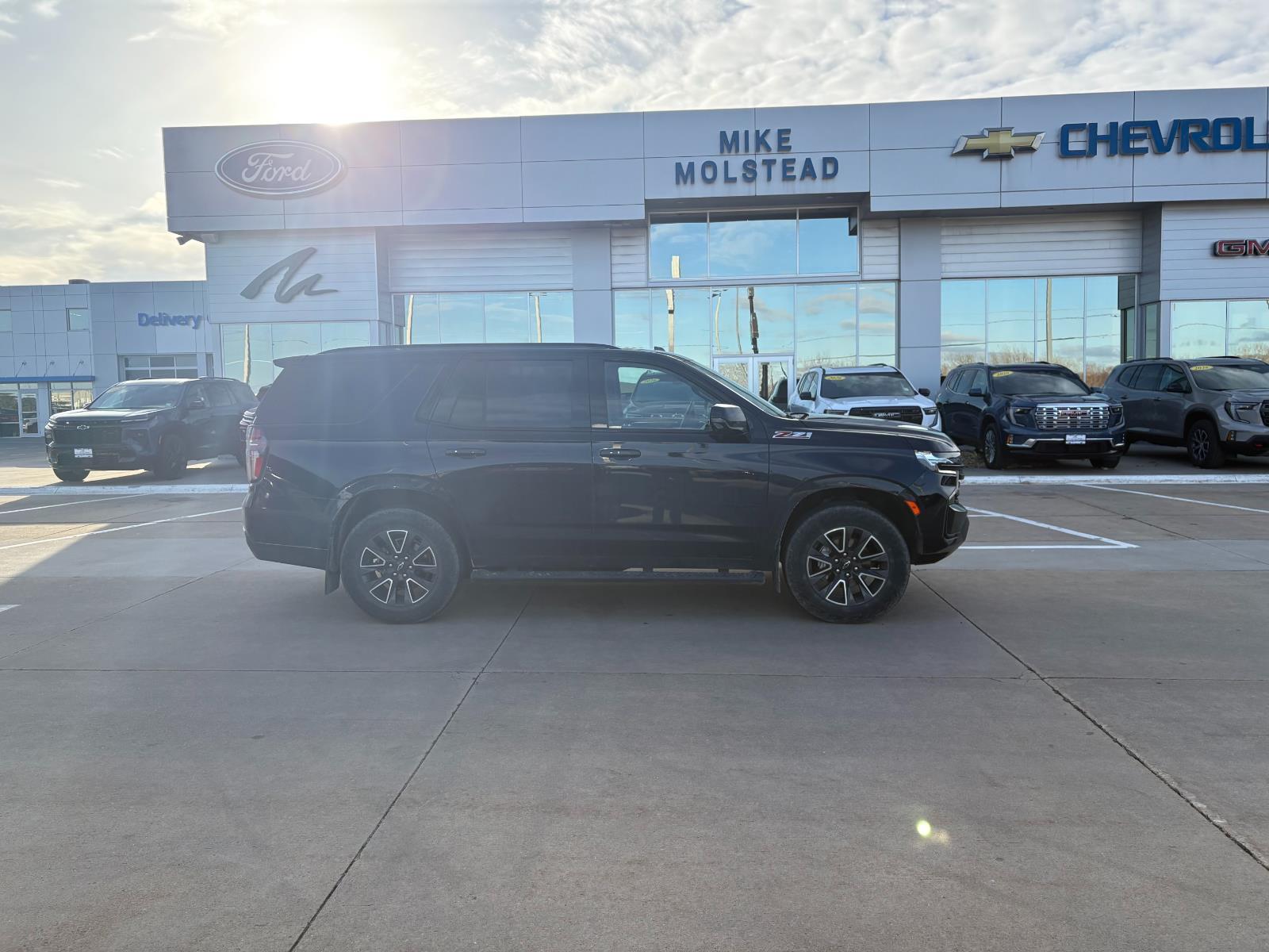 Used 2023 Midnight Blue Metallic Chevrolet Z71 image 4