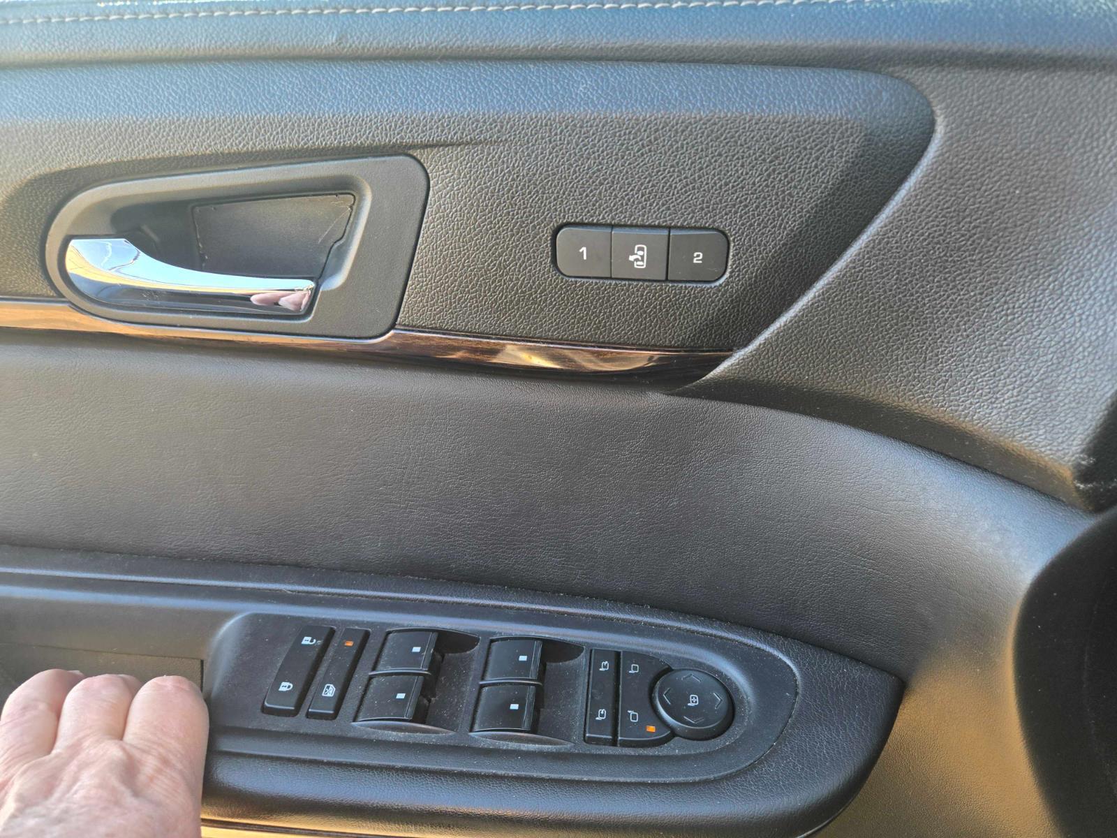 Used 2016 Ebony Twilight Metallic GMC Denali image 11