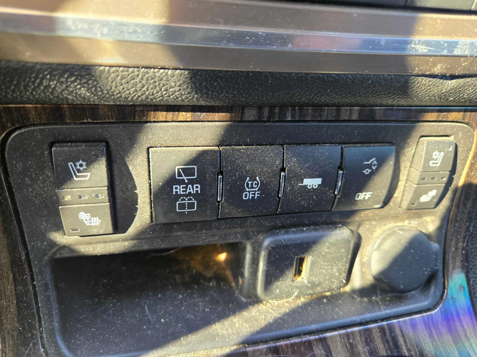 Used 2016 Ebony Twilight Metallic GMC Denali image 12