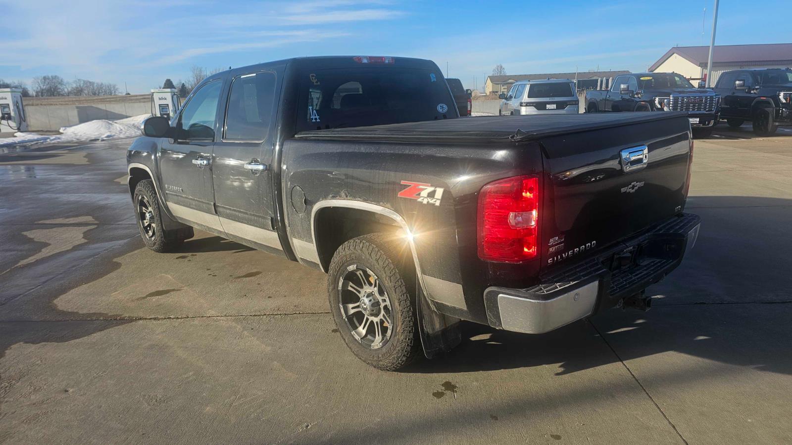 Used 2010 Black Chevrolet LTZ image 6