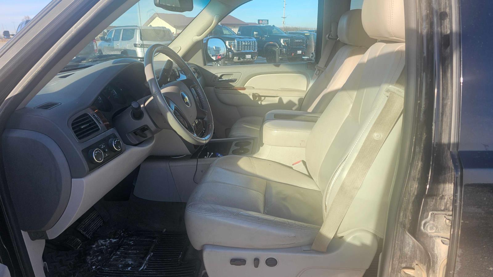 Used 2010 Black Chevrolet LTZ image 10