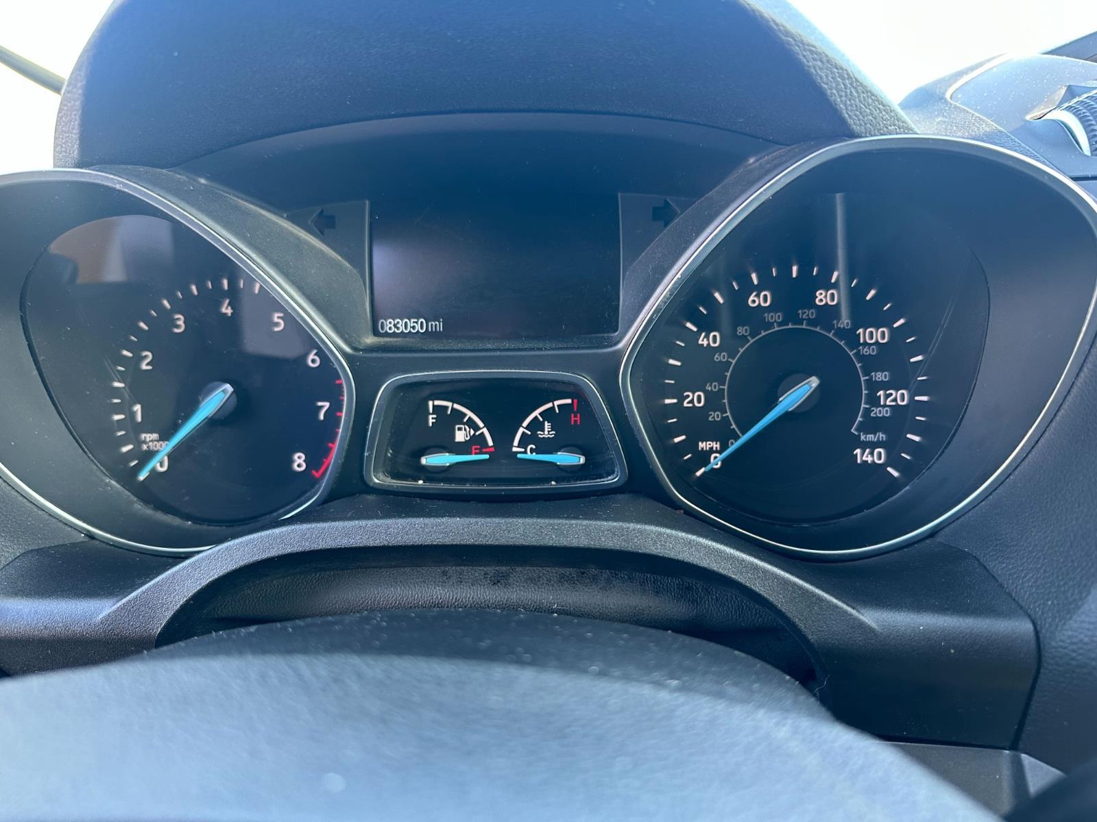 Used 2018 White Gold Ford SE image 8