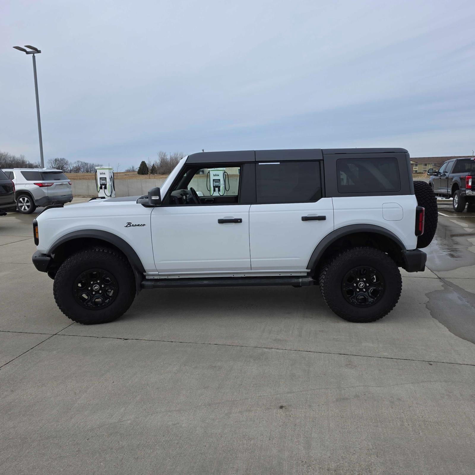 Used 2024 Oxford White Ford Wildtrak image 4