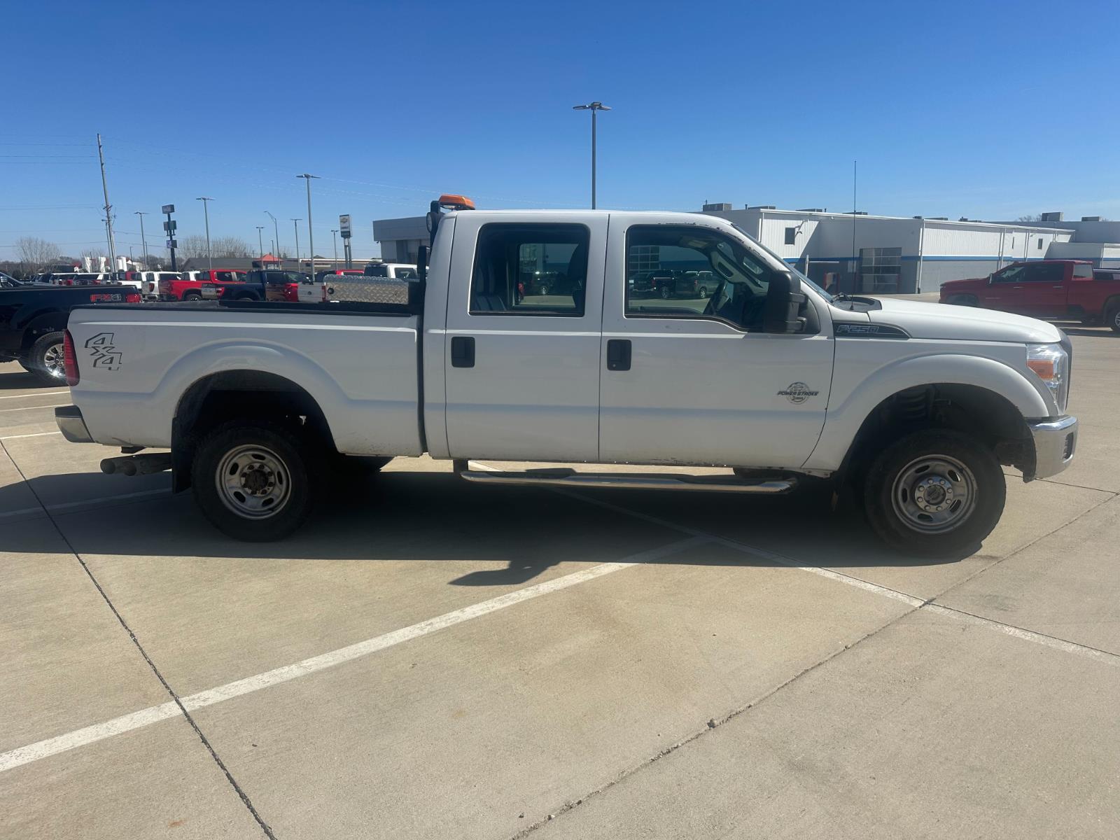 Used 2015 Oxford White FORD  image 4