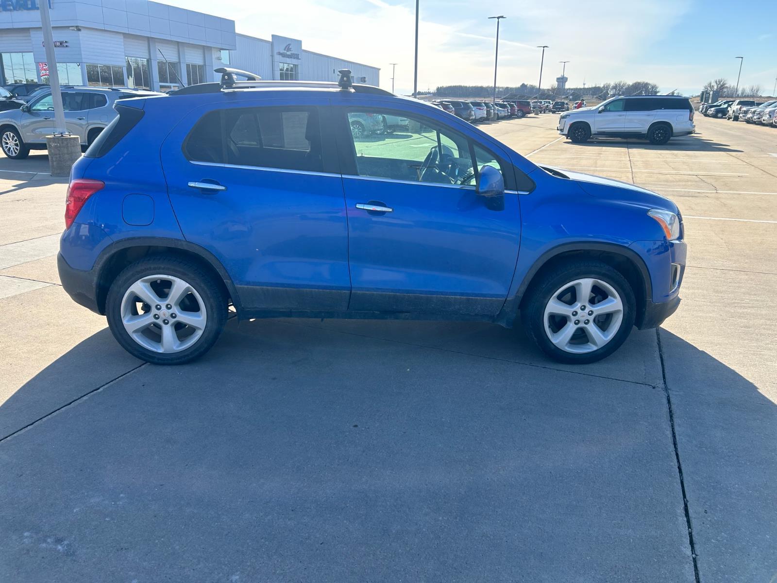 Used 2015 Brilliant Blue Metallic Chevrolet LTZ image 6