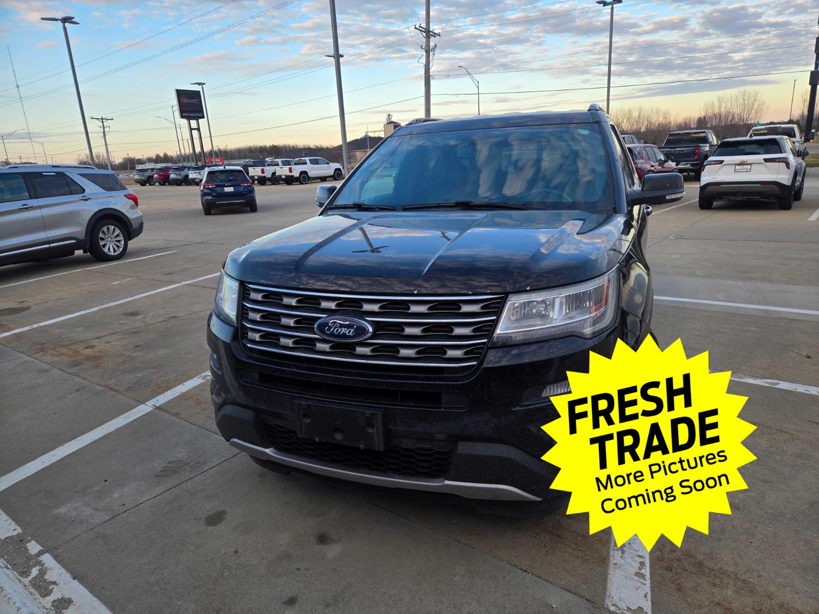 Used 2017 Shadow Black Ford XLT image 4