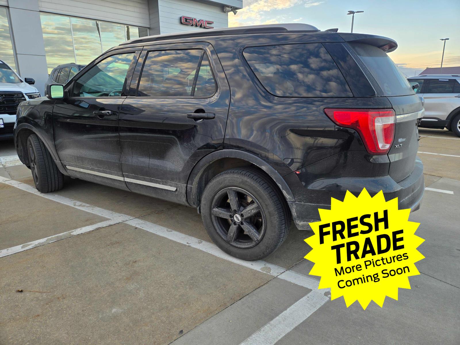 Used 2017 Shadow Black Ford XLT image 5