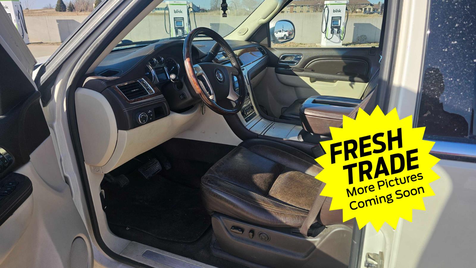 Used 2014 White Diamond Tricoat Cadillac Platinum image 9