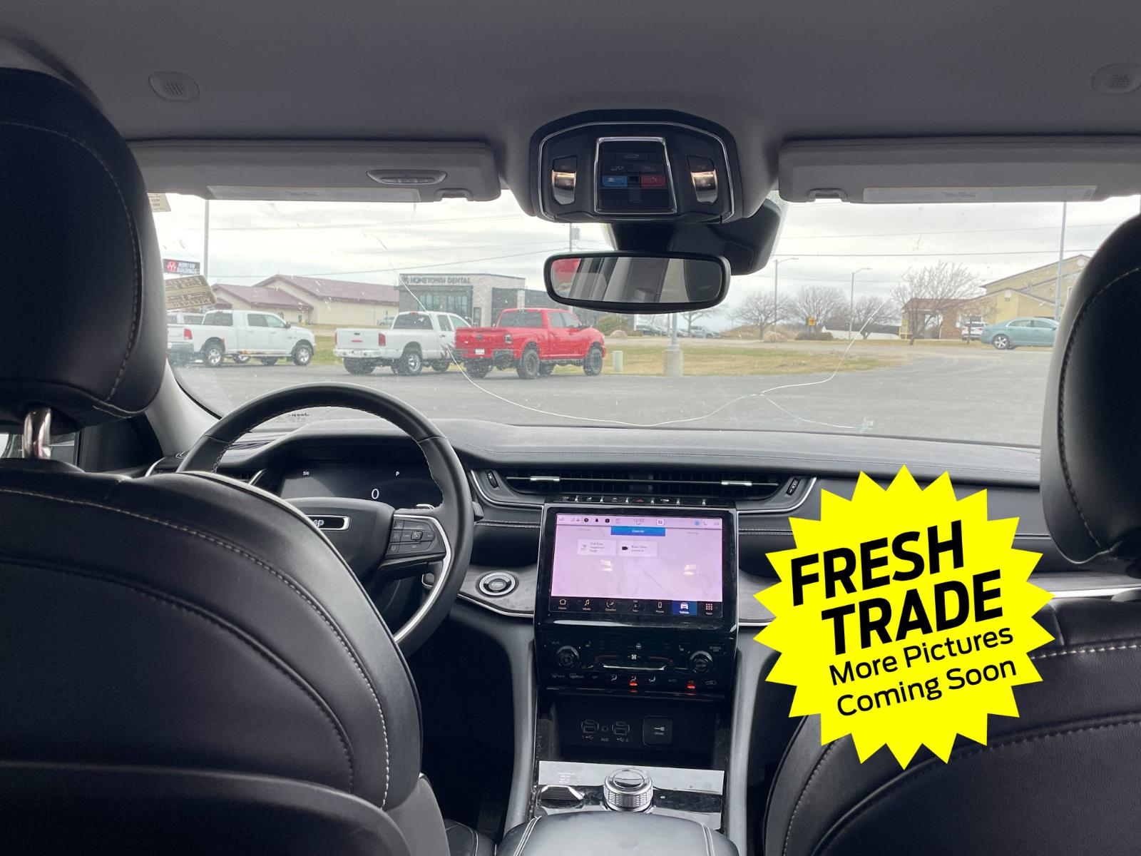 Used 2022 Diamond Black Crystal Pearlcoat Jeep Limited image 8