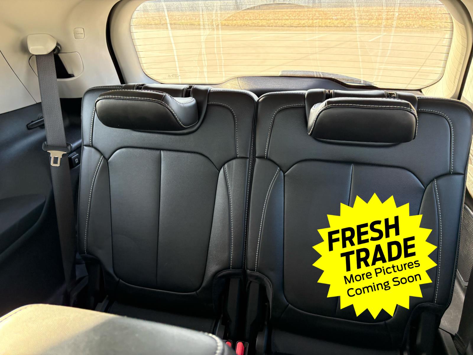 Used 2022 Diamond Black Crystal Pearlcoat Jeep Limited image 8