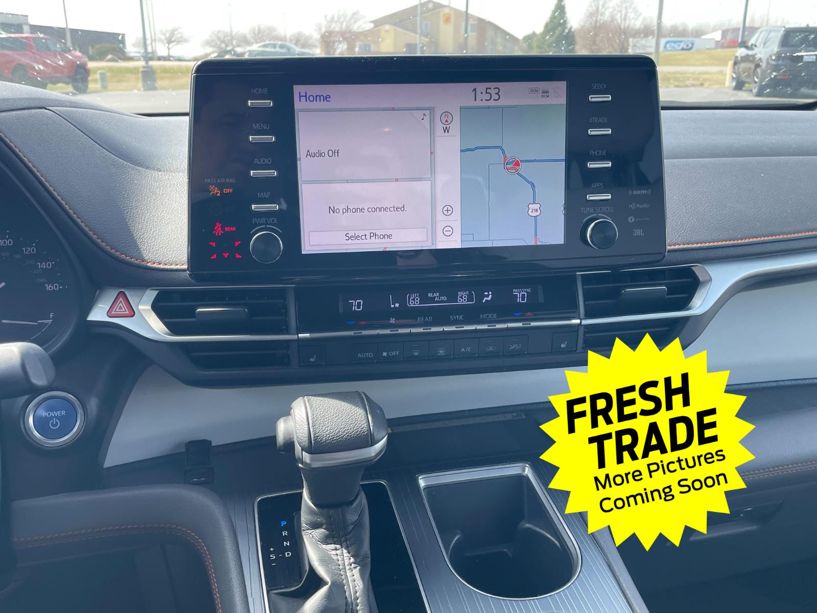 Used 2022 White Toyota XSE 7-Passenger image 10