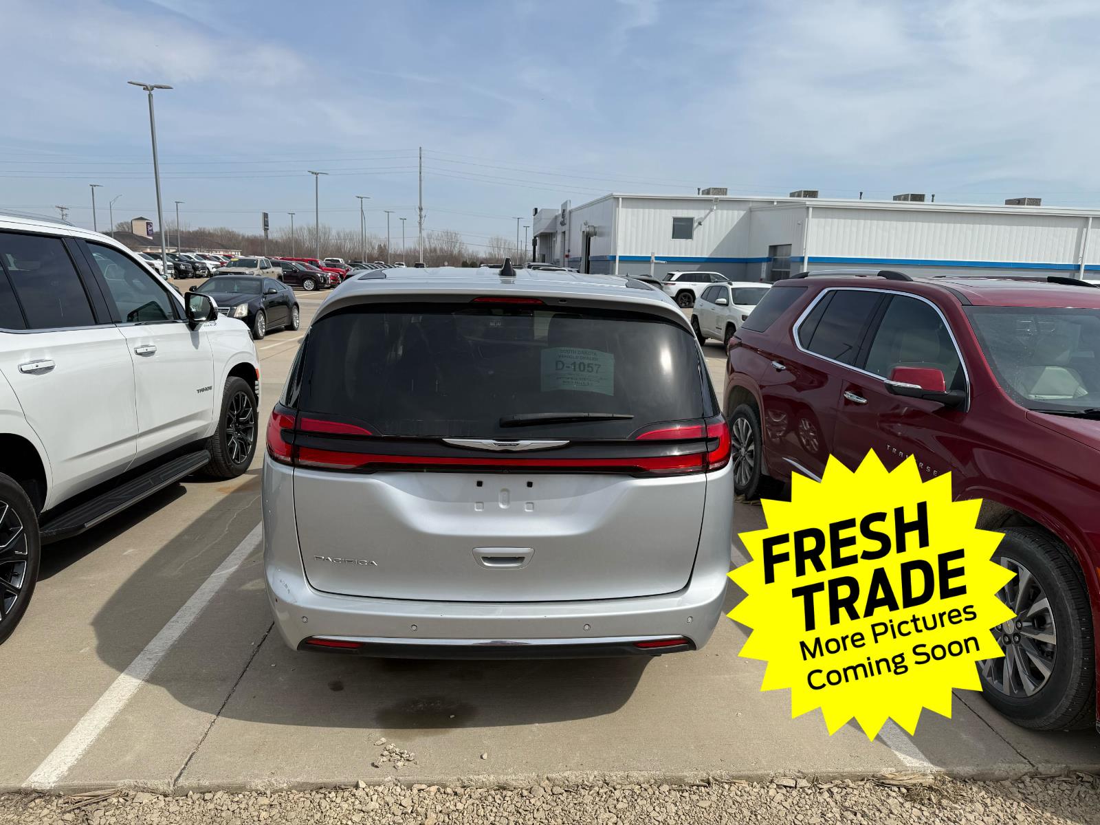 Used 2023 Silver Mist Clearcoat Chrysler Touring L image 6