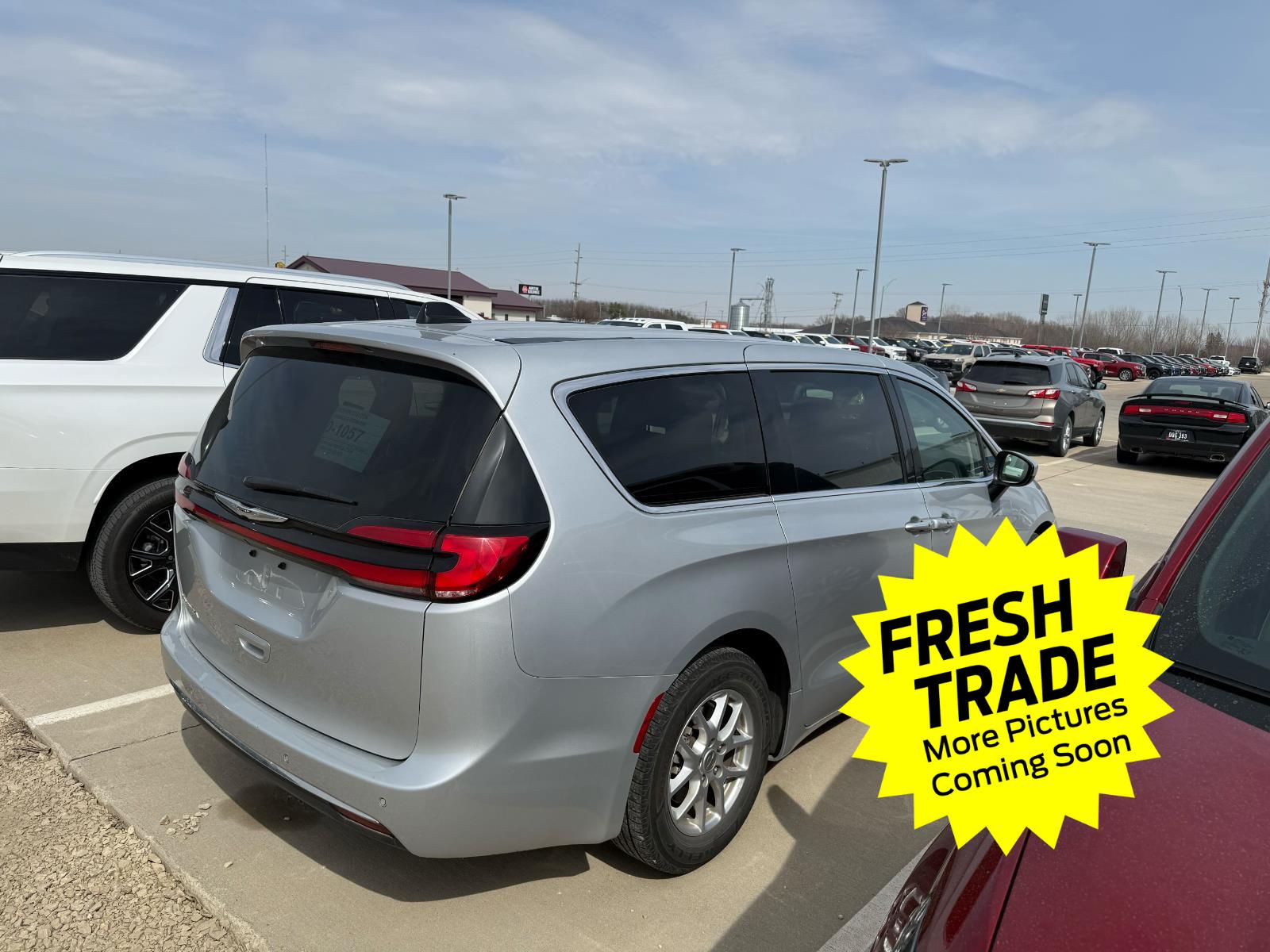 Used 2023 Silver Mist Clearcoat Chrysler Touring L image 2