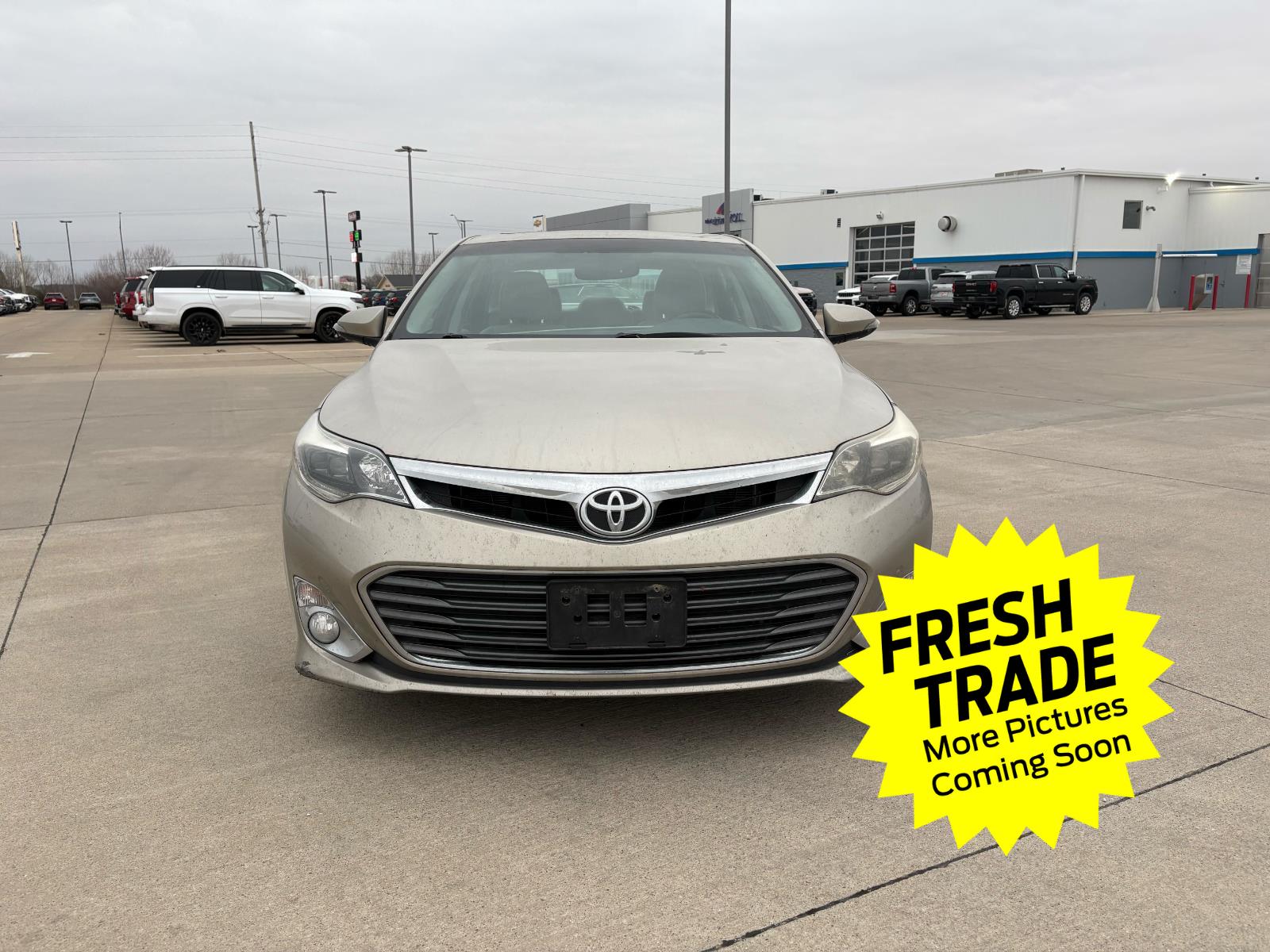 Used 2015 Creme Brulee Mica Toyota Limited image 3