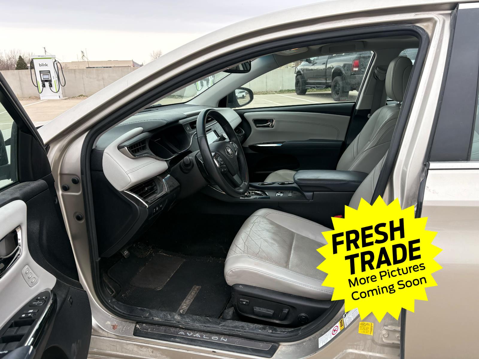 Used 2015 Creme Brulee Mica Toyota Limited image 6