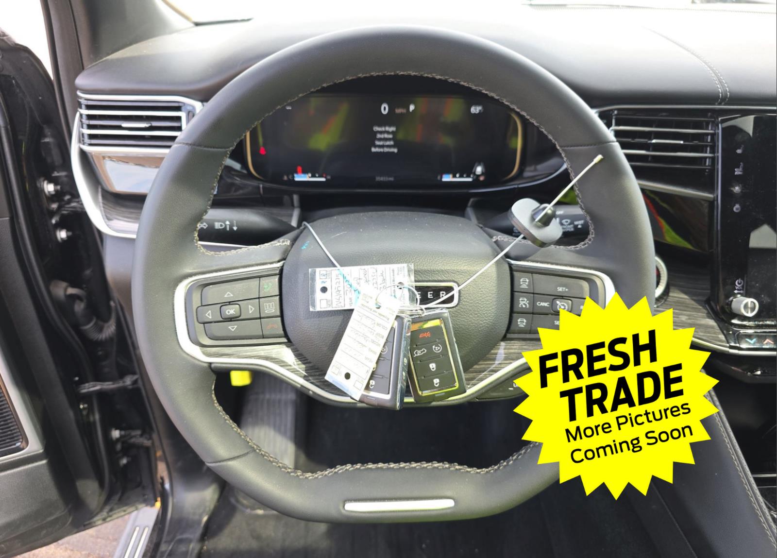 Used 2022 Diamond Black Crystal Pearl Jeep Series III image 8