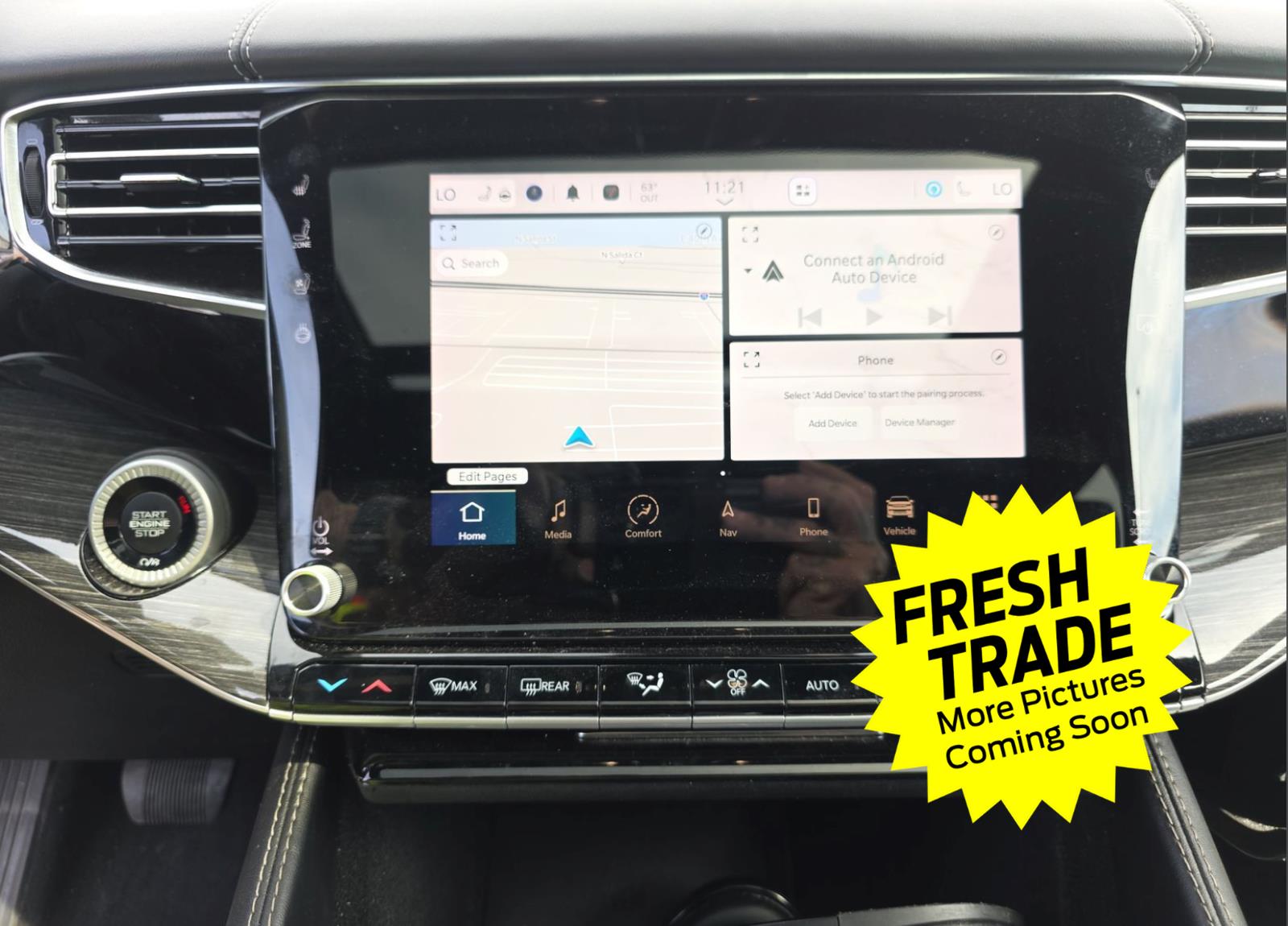 Used 2022 Diamond Black Crystal Pearl Jeep Series III image 9