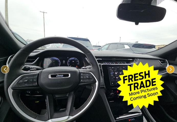 Used 2023 Bright White Clearcoat Jeep Altitude image 8