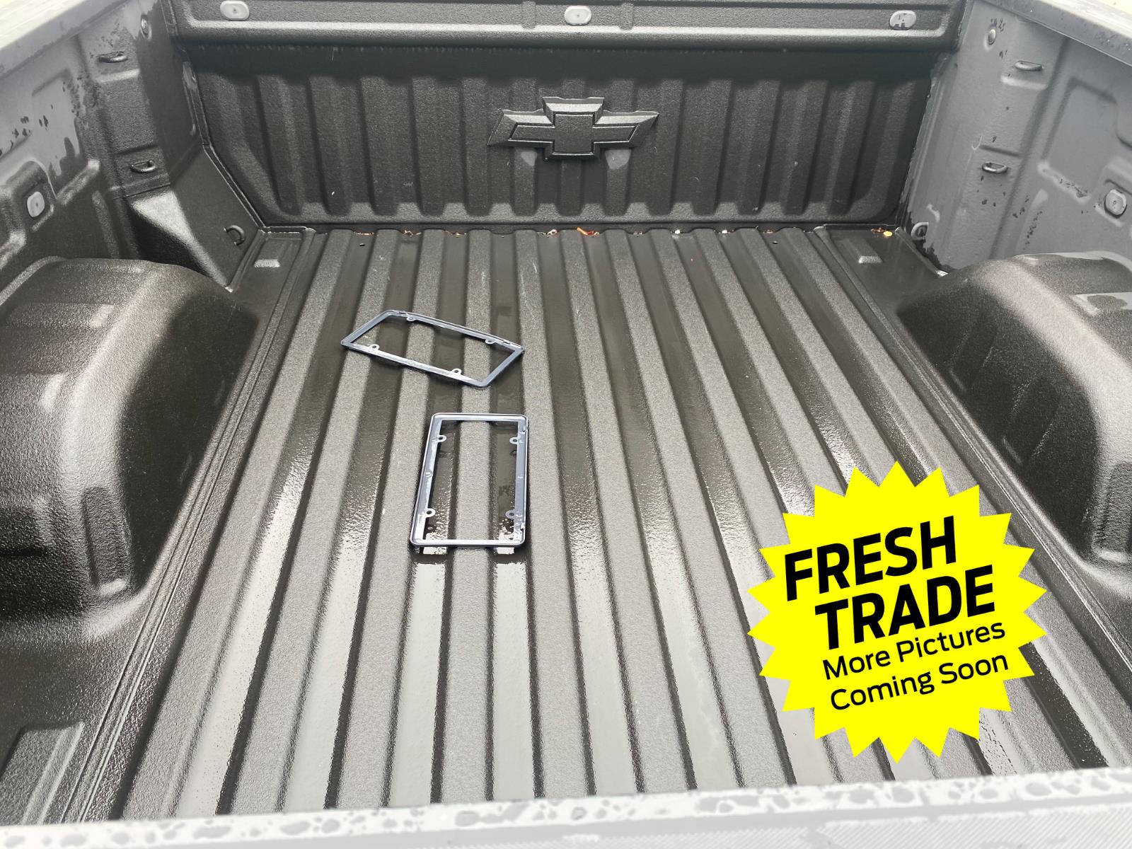 Used 2022 Iridescent Pearl Tricoat Chevrolet LTZ image 4