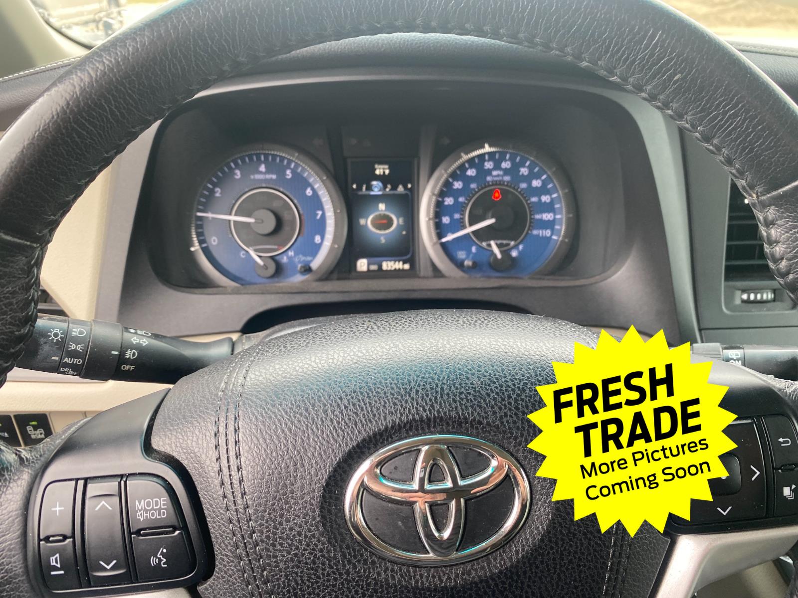 Used 2017 Blizzard Pearl Toyota XLE Premium 8-Passenger image 8