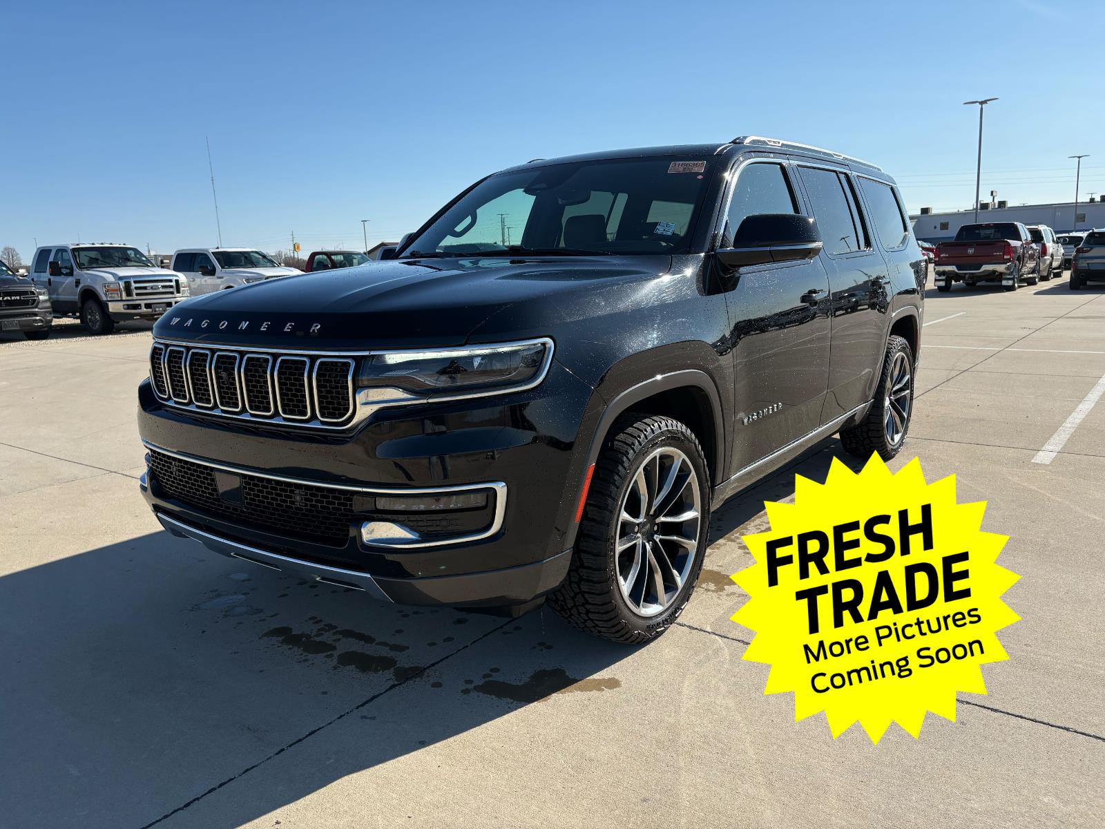 Diamond Black Crystal Pearl 2022 Jeep Wagoneer Series III 4WD SUV / Crossover Four-Wheel Drive 8-Speed Automatic