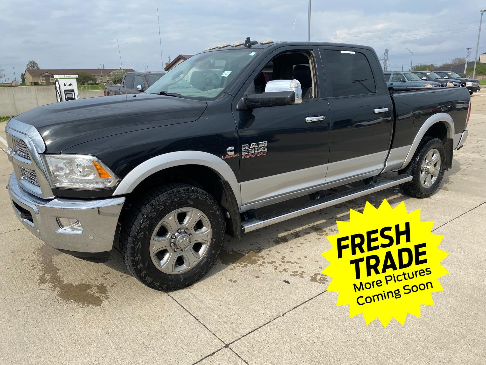 Brilliant Black Crystal Pearlcoat 2018 RAM 2500 Laramie Crew Cab 4WD Pickup Truck Four-Wheel Drive 6-Speed Automatic