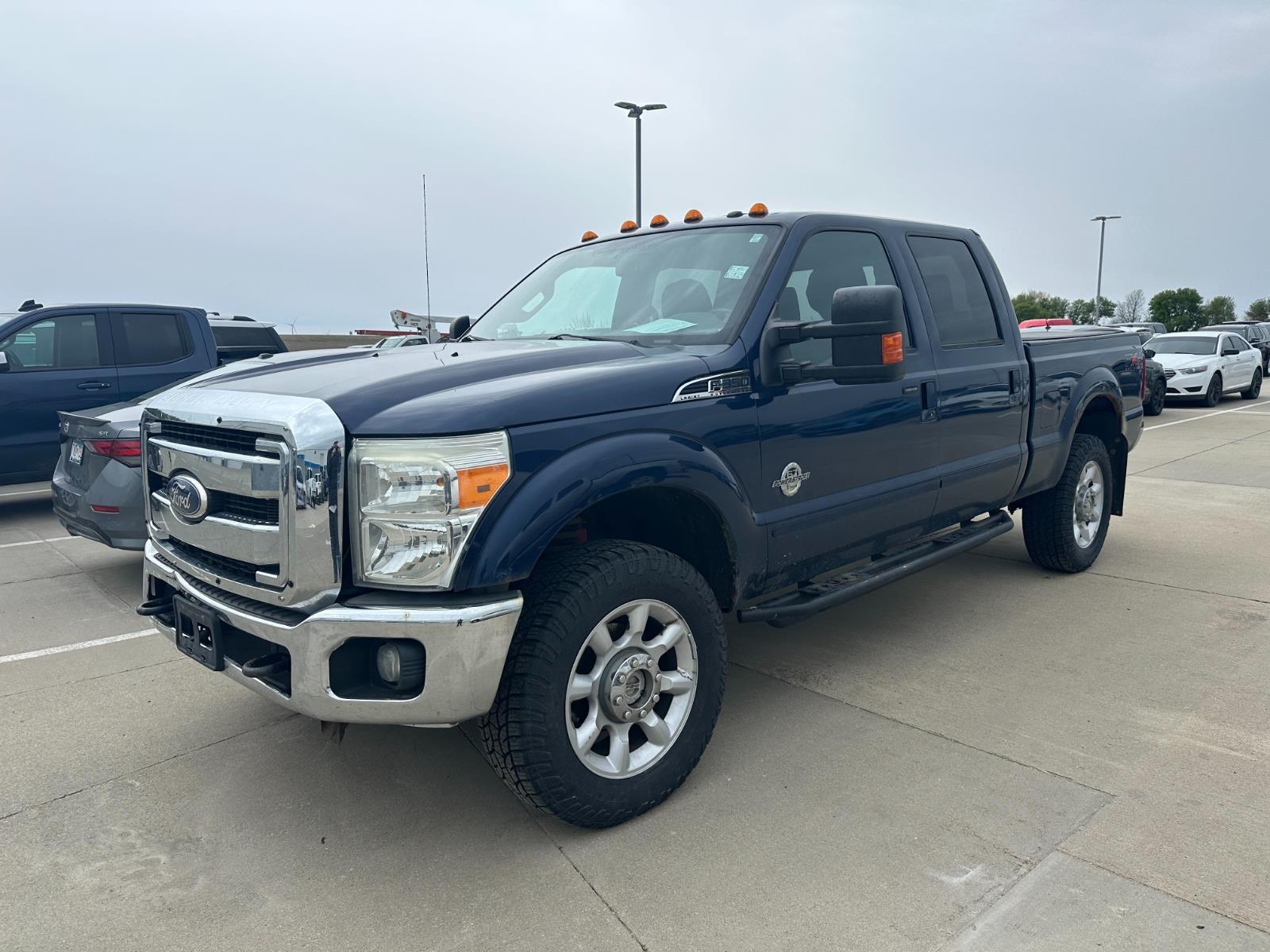 2011 Ford F-350 Super Duty Lariat Crew Cab 4WD