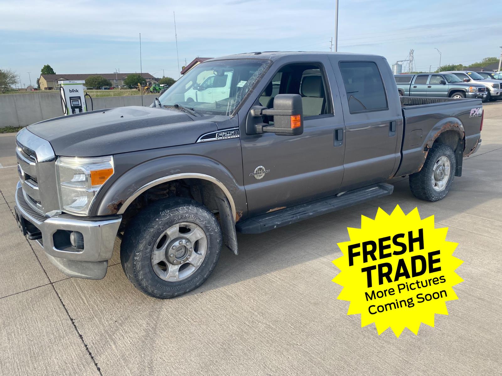 2012 Ford F-250 Super Duty XLT Crew Cab 4WD Pickup Truck Four-Wheel Drive 6-Speed Automatic