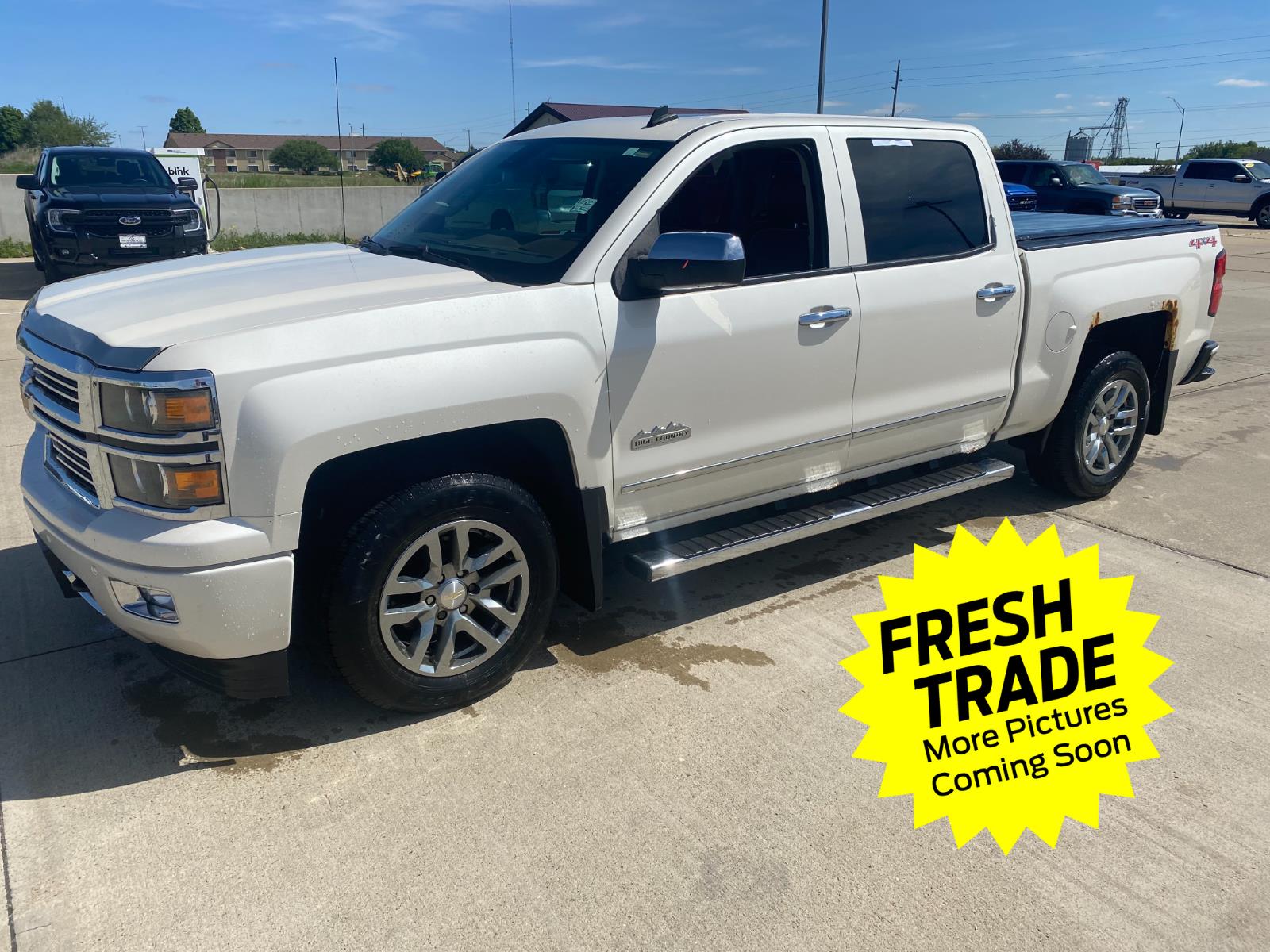 2014 Chevrolet Silverado 1500 High Country Crew Cab 4WD