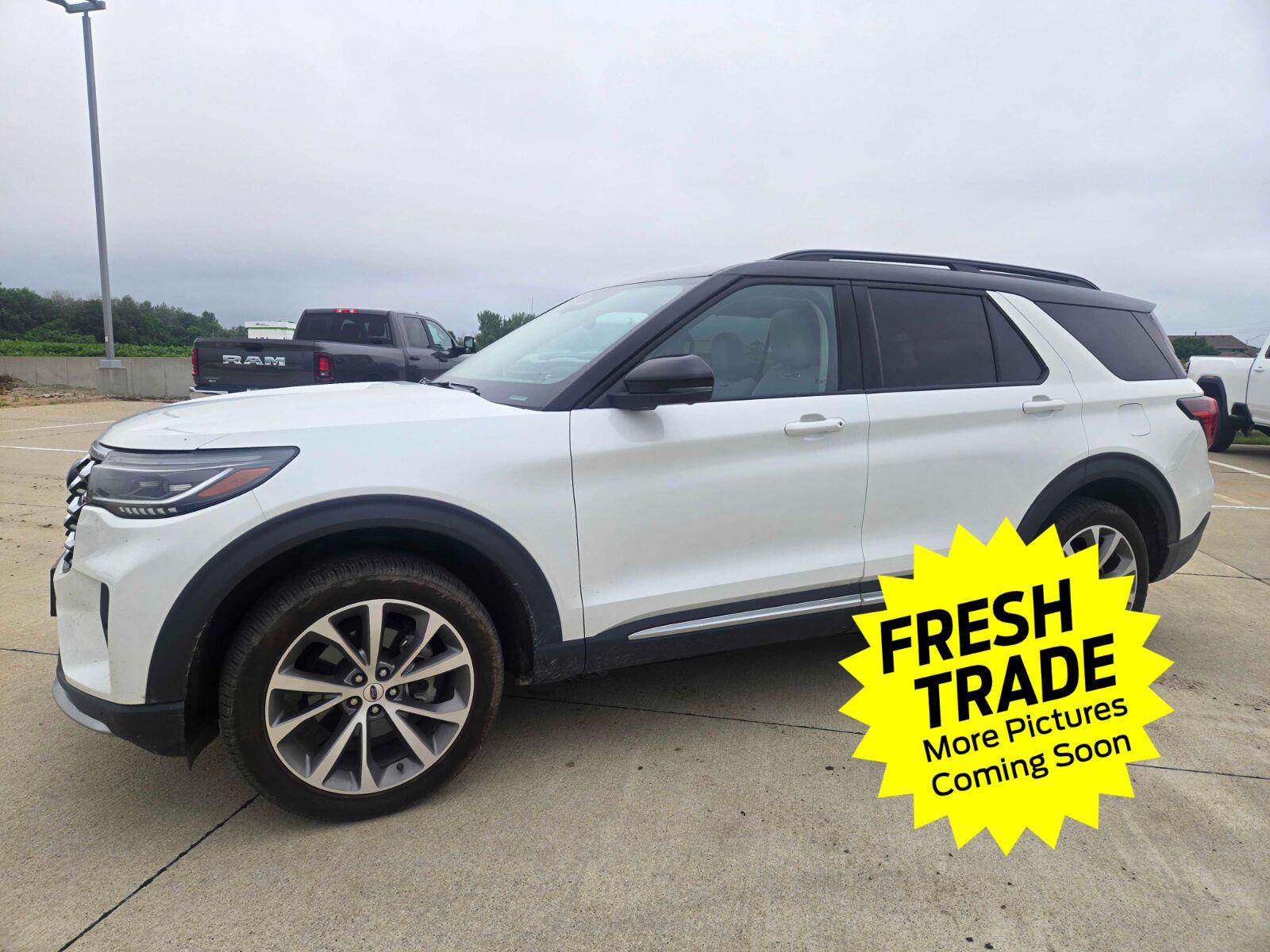Star White Metallic Tri-Coat 2025 Ford Explorer SUV / Crossover All-Wheel Drive Automatic