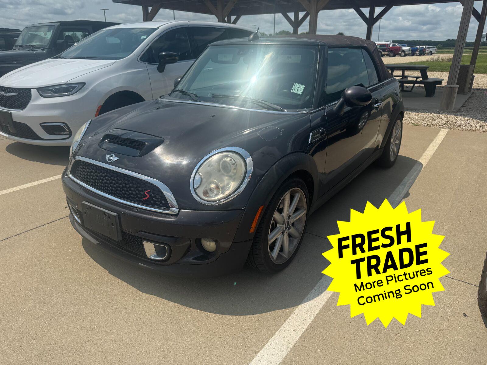 2013 MINI Cooper Convertible Front-Wheel Drive 6-Speed Manual