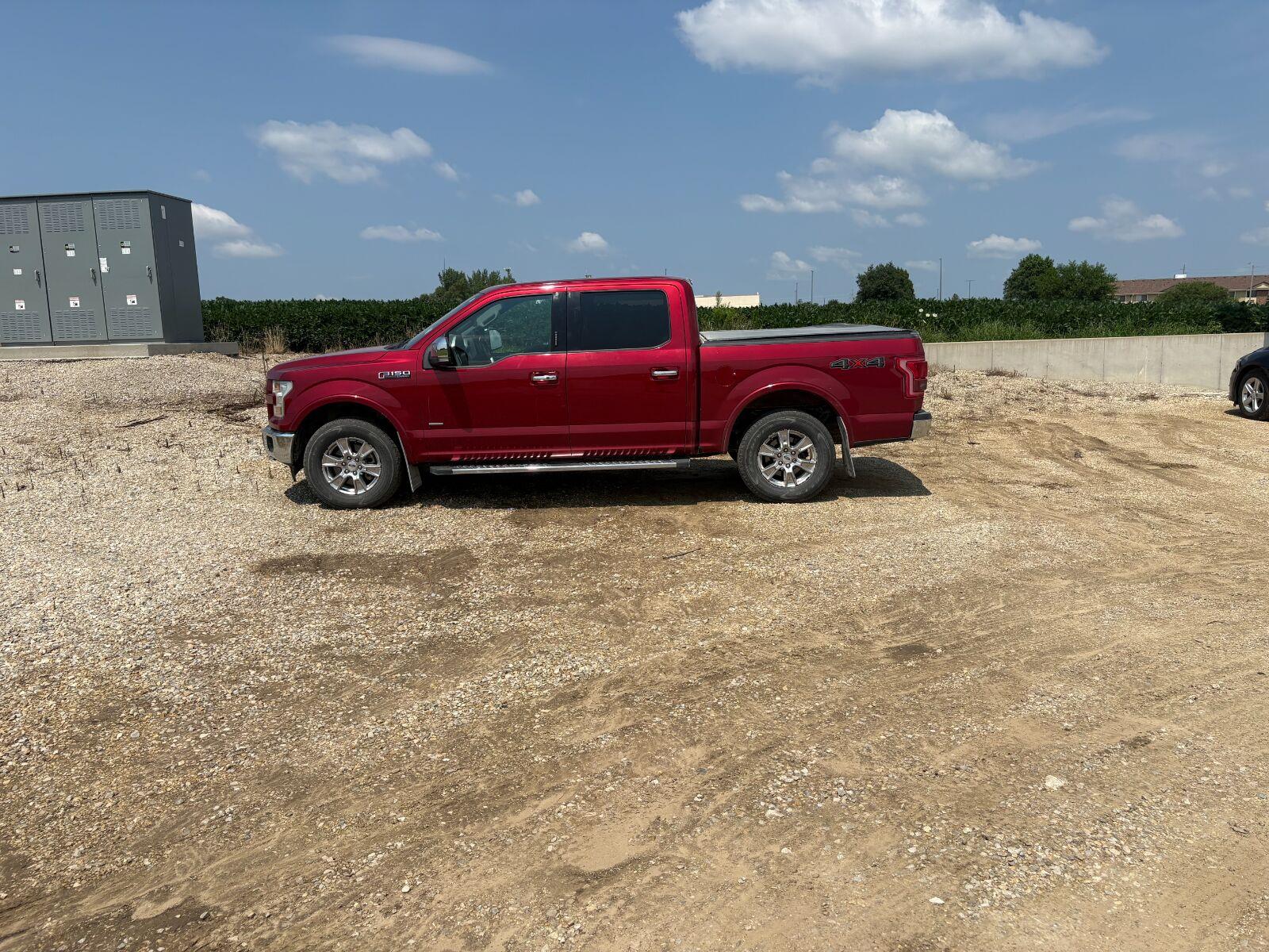 Ruby Red Metallic Tinted Clearcoat 2017 Ford F-150 Pickup Truck Four-Wheel Drive Automatic