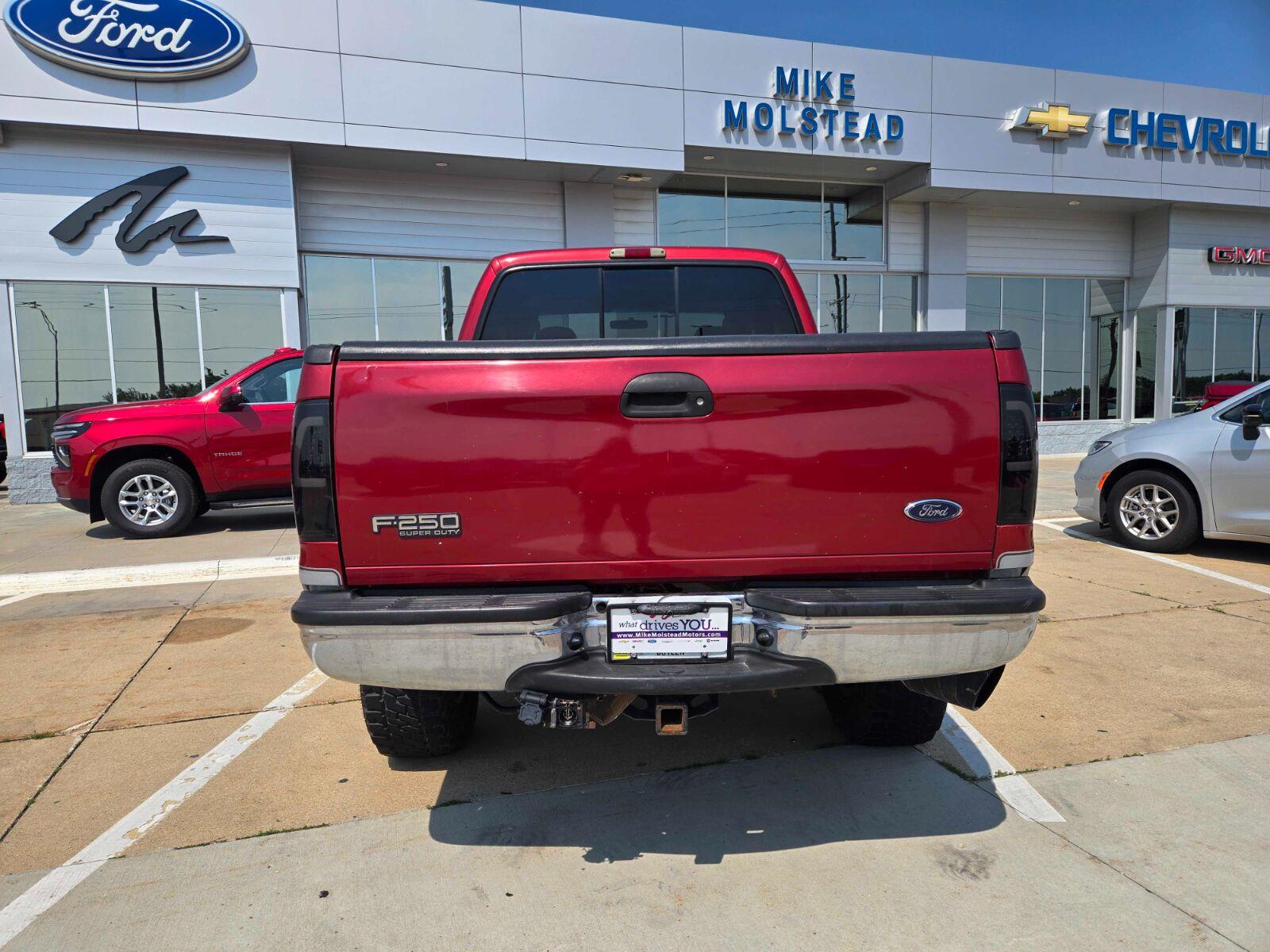 Used 2003 Red Ford Lariat image 2
