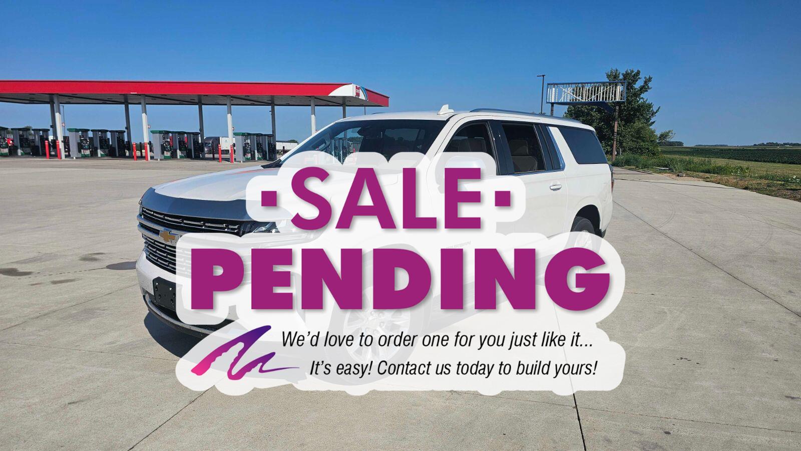 White (Iridescent Pearl Tricoat) 2022 Chevrolet Suburban SUV / Crossover Four-Wheel Drive Automatic
