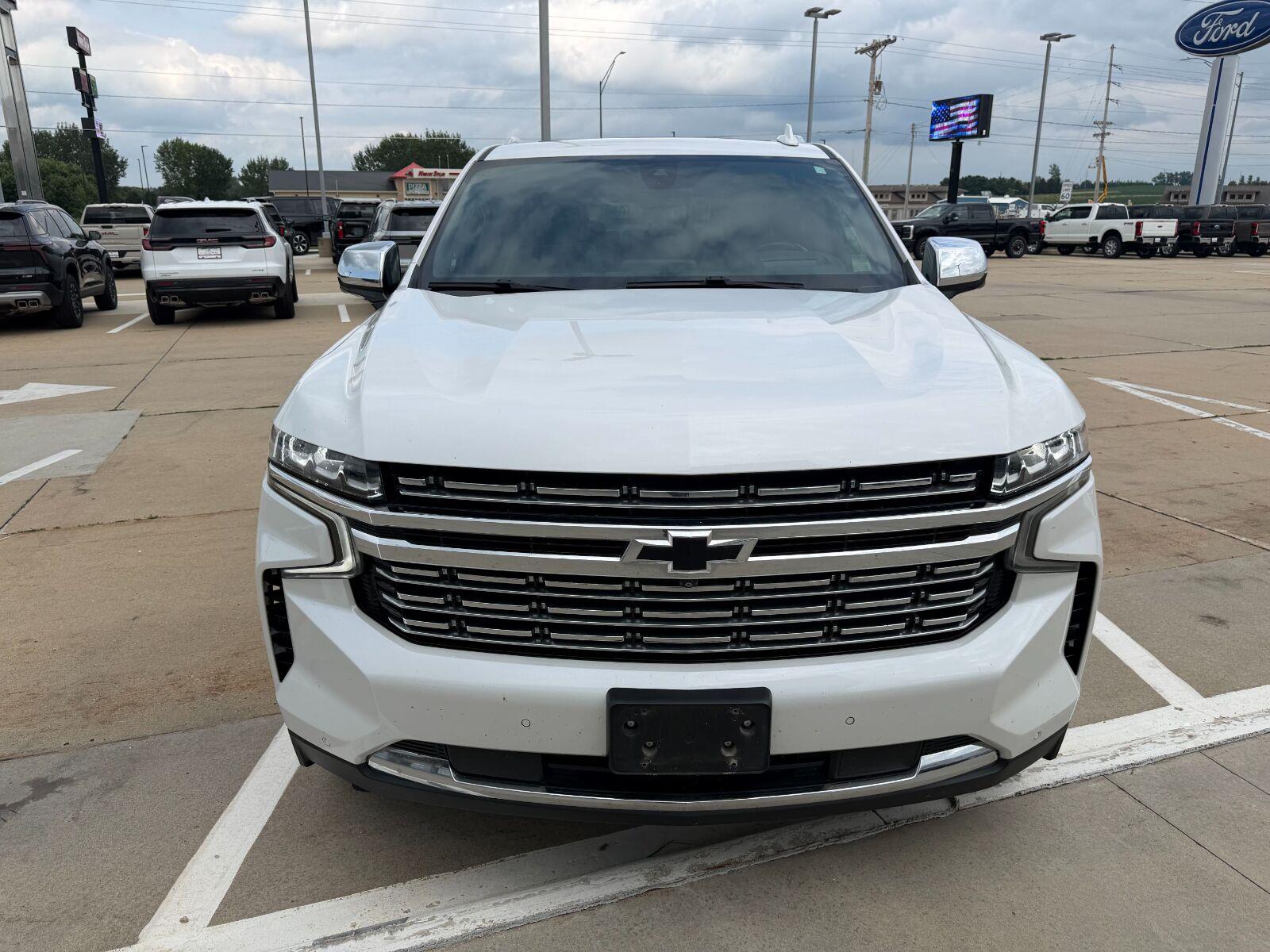 Used 2021 Iridescent Pearl Tricoat Chevrolet Premier image 3